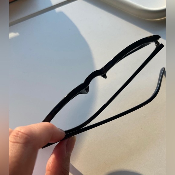 Deadstock 90’s inspired sunglasses - Picture 3 of 4